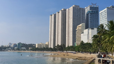 Hon Chong Beach Nha Trang