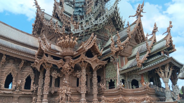 Pattaya (Sanctuary of Truth)